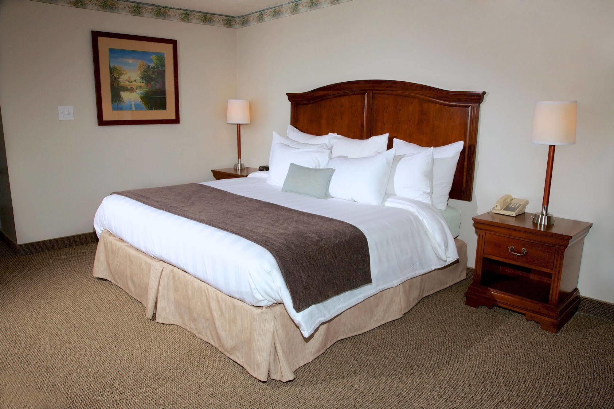 Holiday Hill Inn & Suites Dennisport Zewnętrze zdjęcie